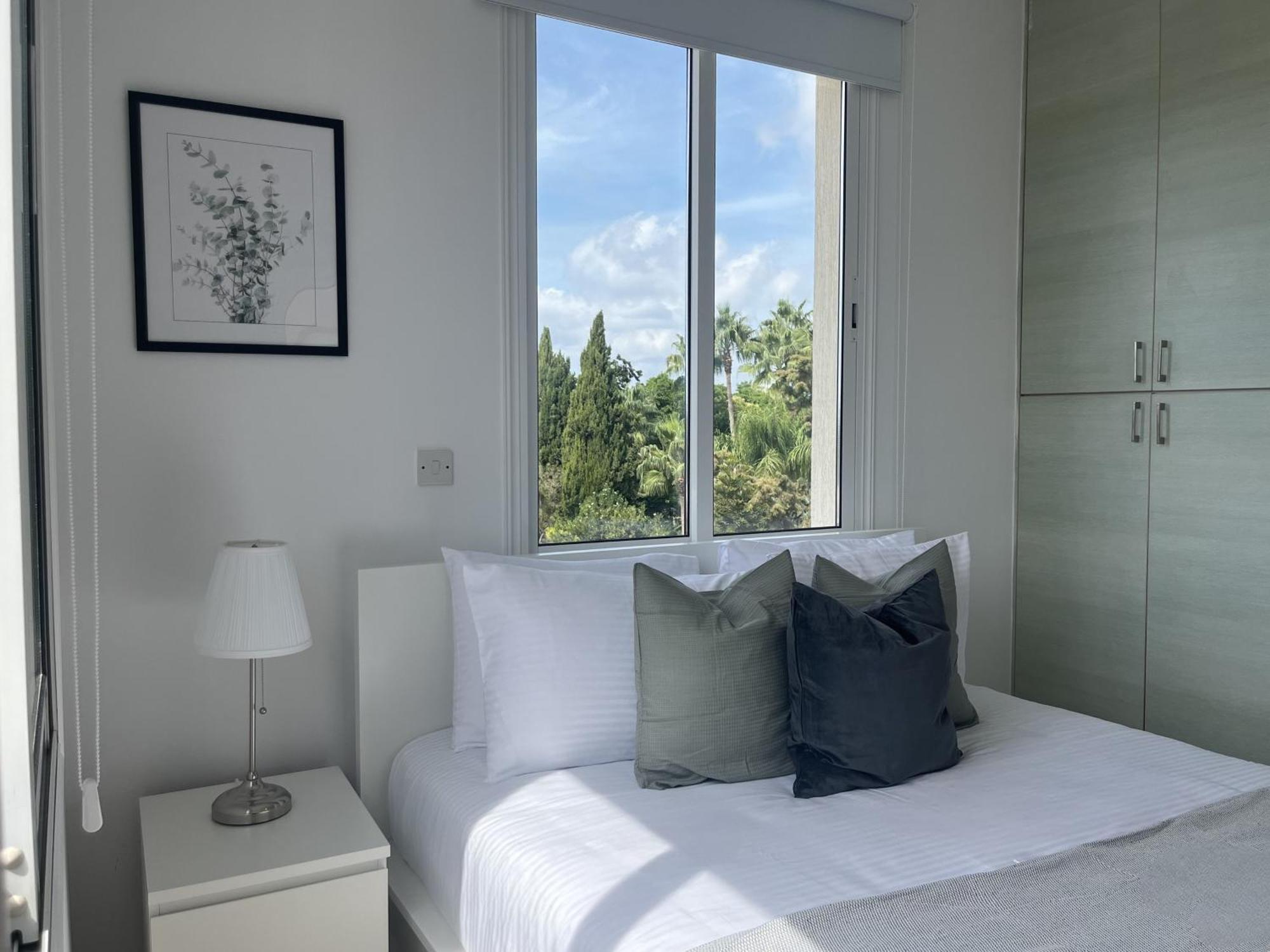 Apartment Phaedrus Living Fusion